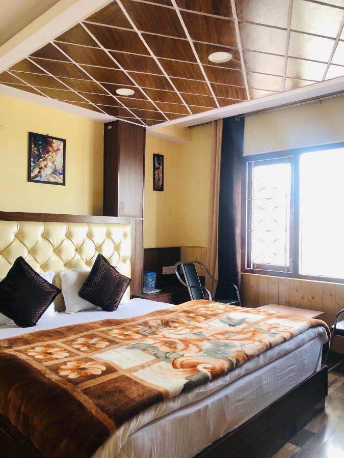 Valley Crown B&B Шимла Екстериор снимка
