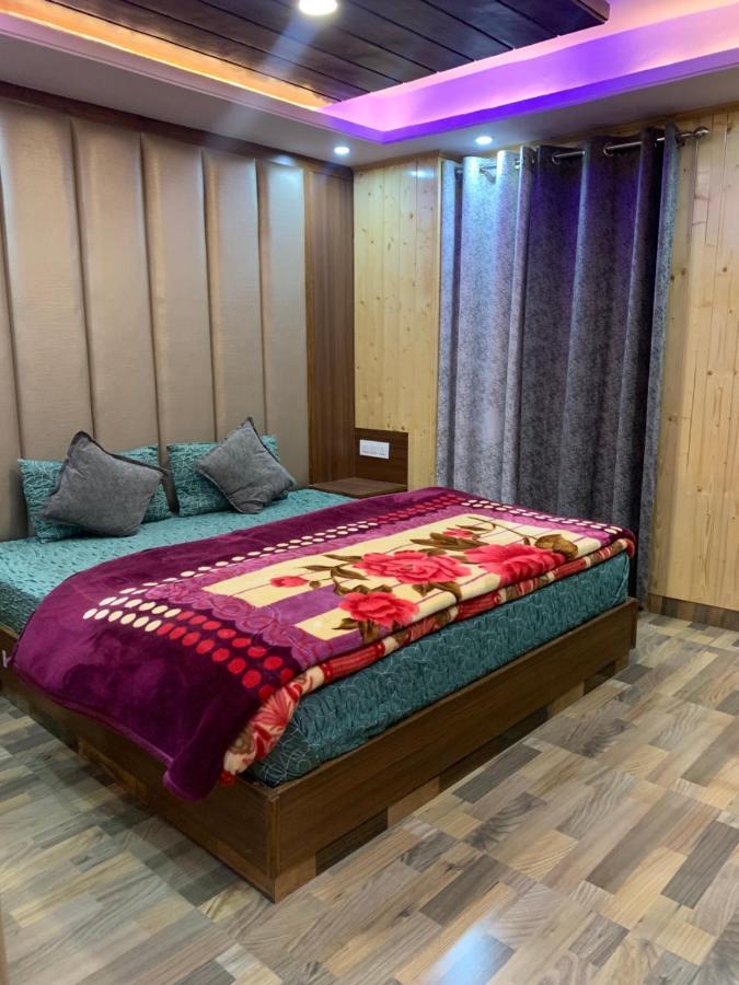 Valley Crown B&B Шимла Екстериор снимка