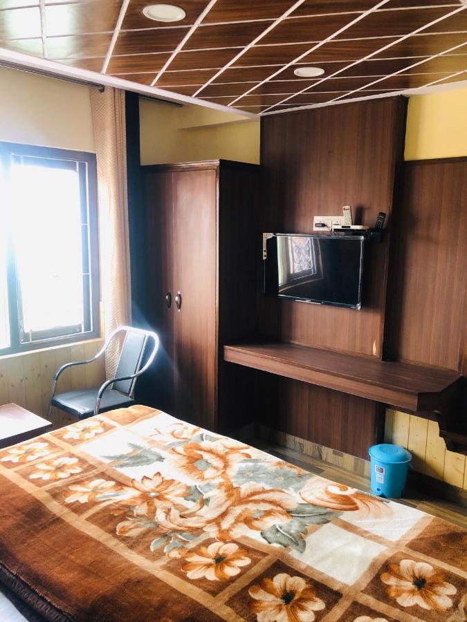 Valley Crown B&B Шимла Екстериор снимка