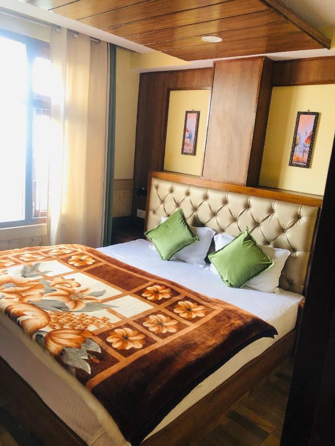 Valley Crown B&B Шимла Екстериор снимка